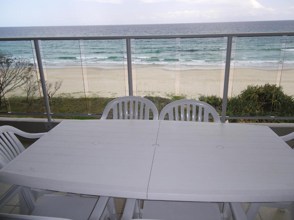 Pacific Surf Absolute Beachfront Apartments Gold Coast Zimmer foto