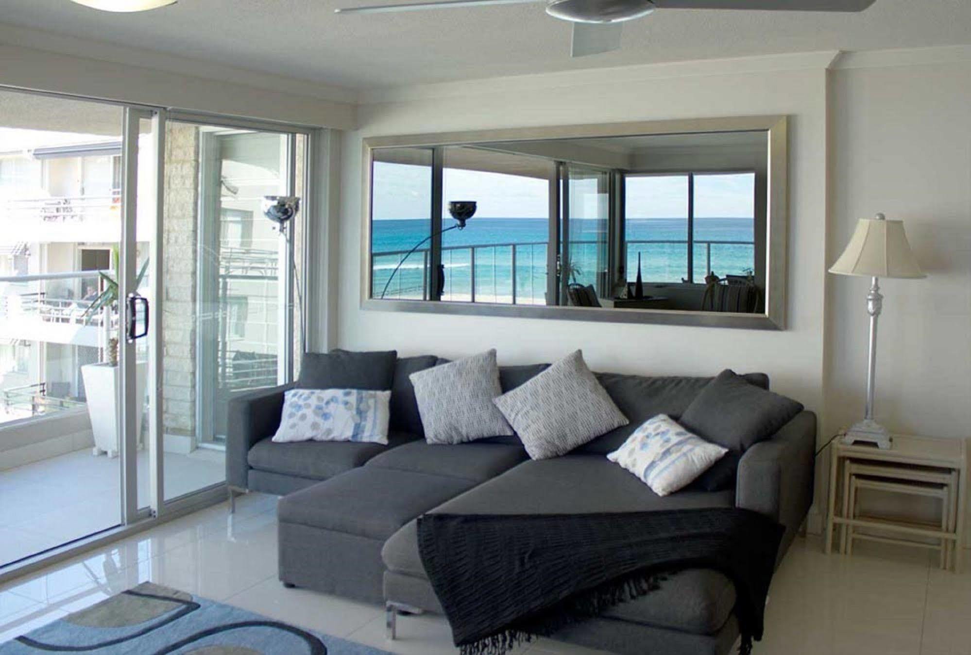 Pacific Surf Absolute Beachfront Apartments Gold Coast Exterior foto